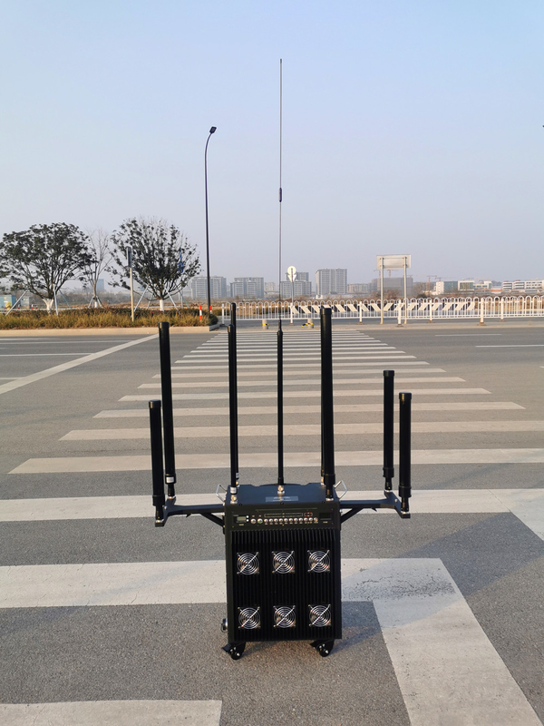 Low Power Portable Cell Phone Jammer , Back Carrying Signal Jamming Device